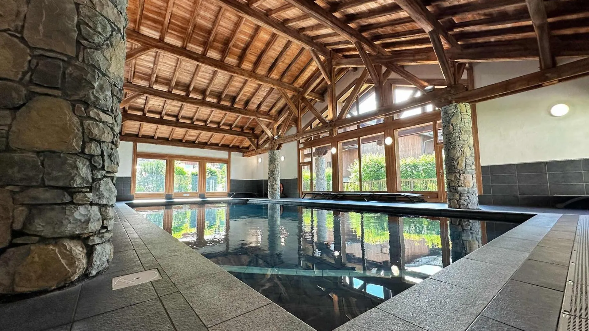 Appartement De Charme Avec Terrasse, Piscine Et Parking, Proche Centre Et Arret Ski-Bus - Fr-1-624-105 Samoens France